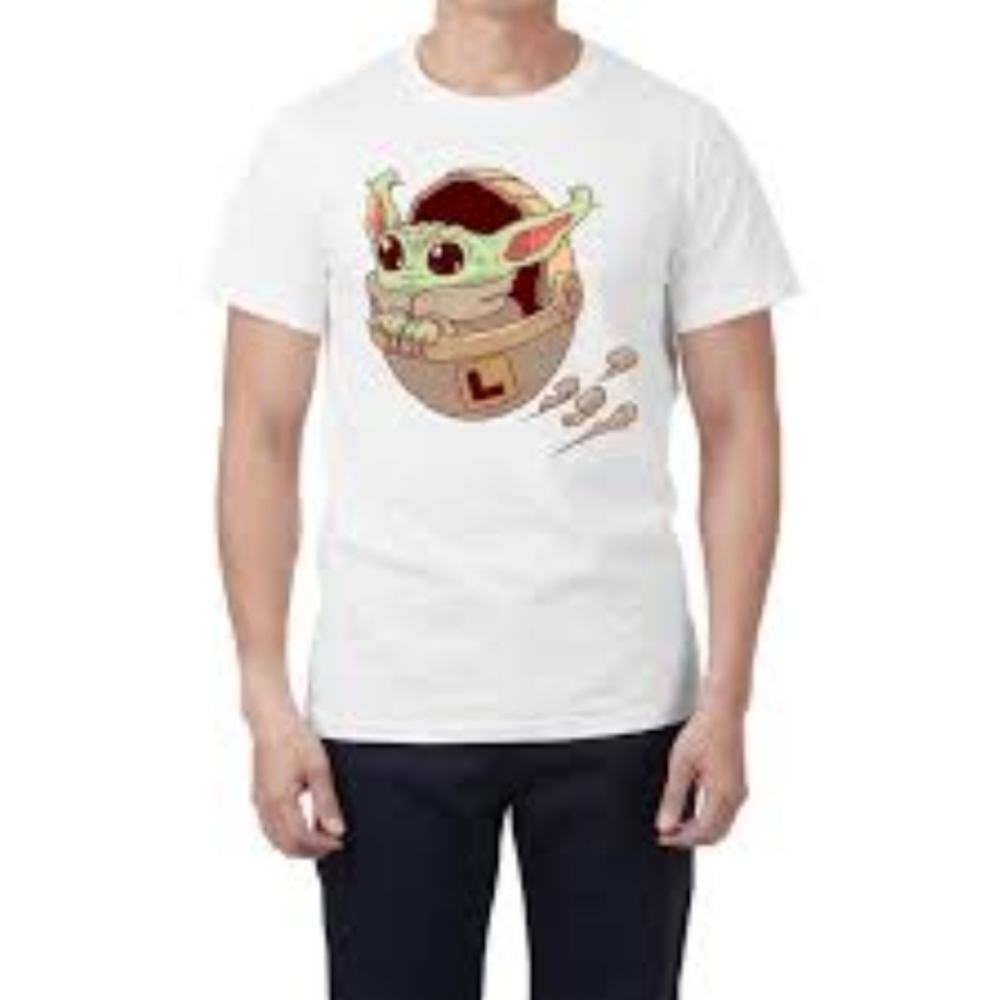 Star Wars Mandalorian Baby Yoda T-shirt.